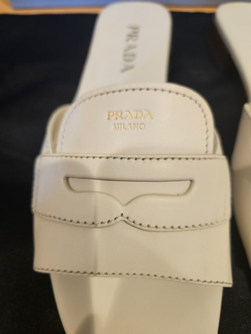 $1,100 Prada Leather Slide Sandals White Gold Logo-Stamp EU 38.5 US 8.5 BNIB - Picture 3 of 10